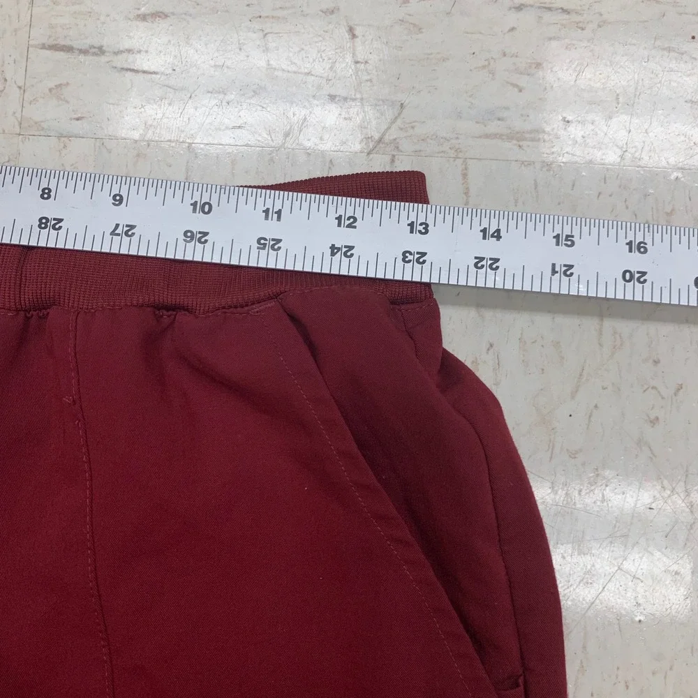 Women's Fabletics Burgundy Scrub Set Top And Jogger Pants Size Small - Picture 6 of 16